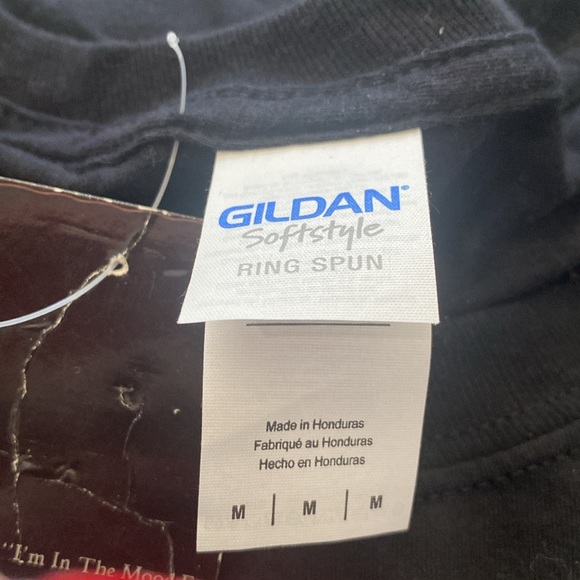 Men’s soft style Gildian medium Slash red & black drip T-shirt - Picture 2 of 7